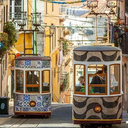 Iconic Bica Tram At Your Door Heart Of Апартаменты